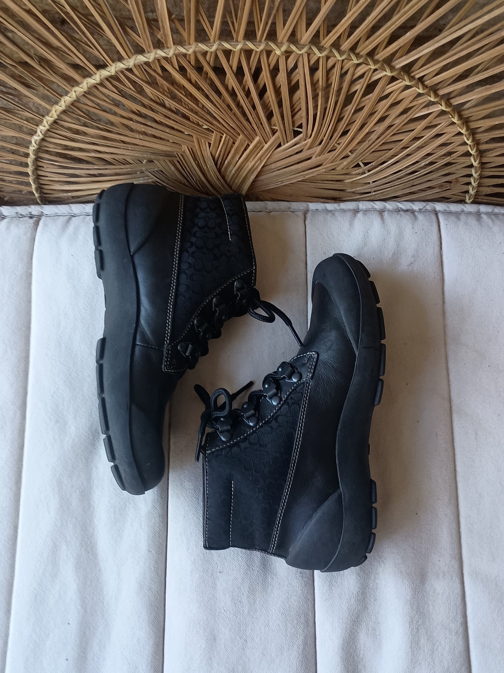 Coach Women's Dyanne Black Lace-Up Casual Boots_5.5